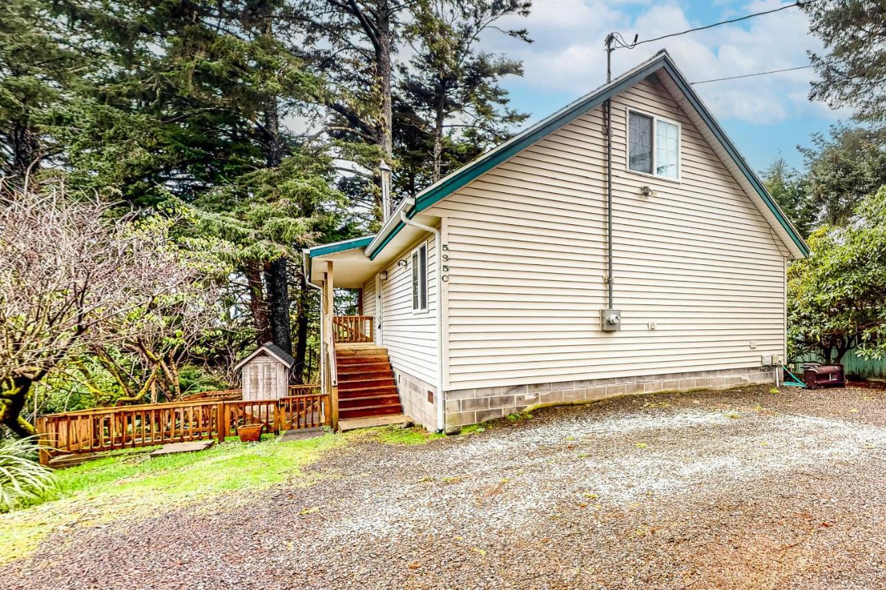 Villa Treehouse By The Sea à Cape Meares Extérieur photo
